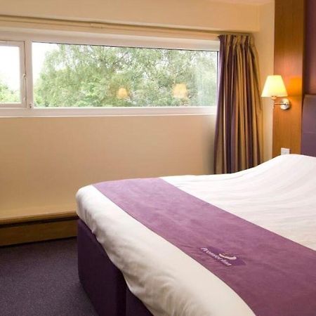 Premier Inn Натсфорд Екстер'єр фото