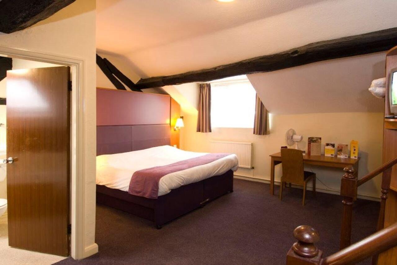 Premier Inn Натсфорд Екстер'єр фото